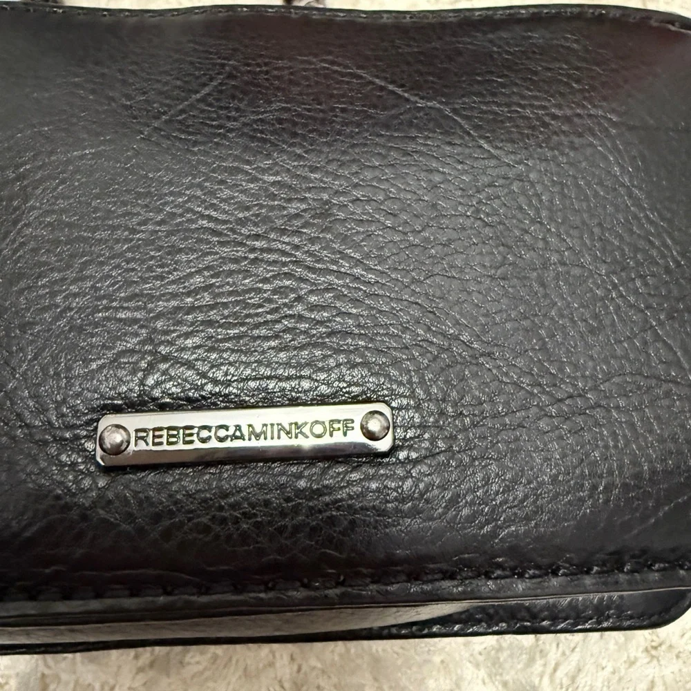 🖤Like New Rebecca Minkoff Black Quilted Crossbody with Chain Strap
